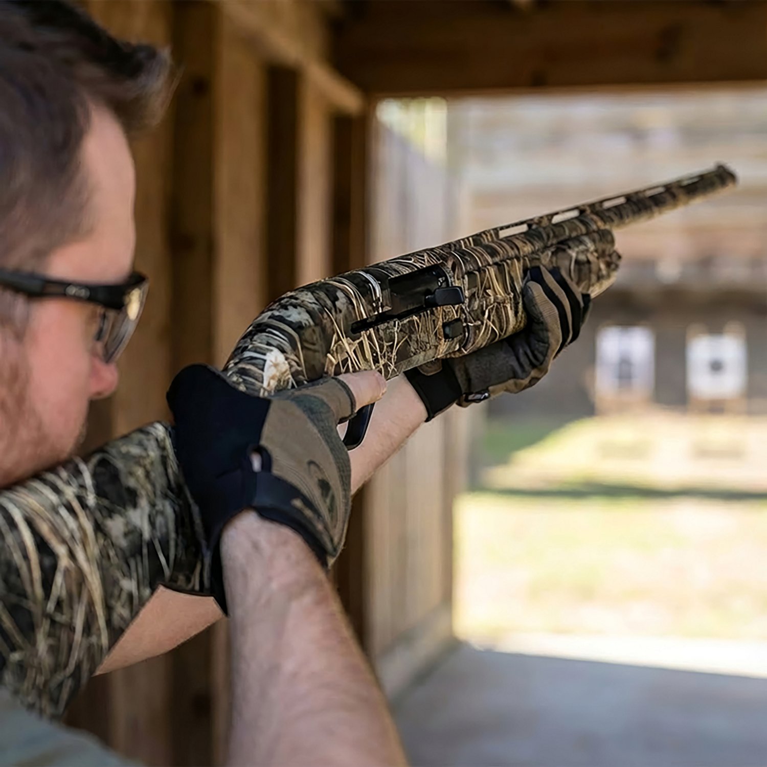 Winchester SX4 RT Max-7 12 Gauge Semiautomatic Shotgun - view number 2