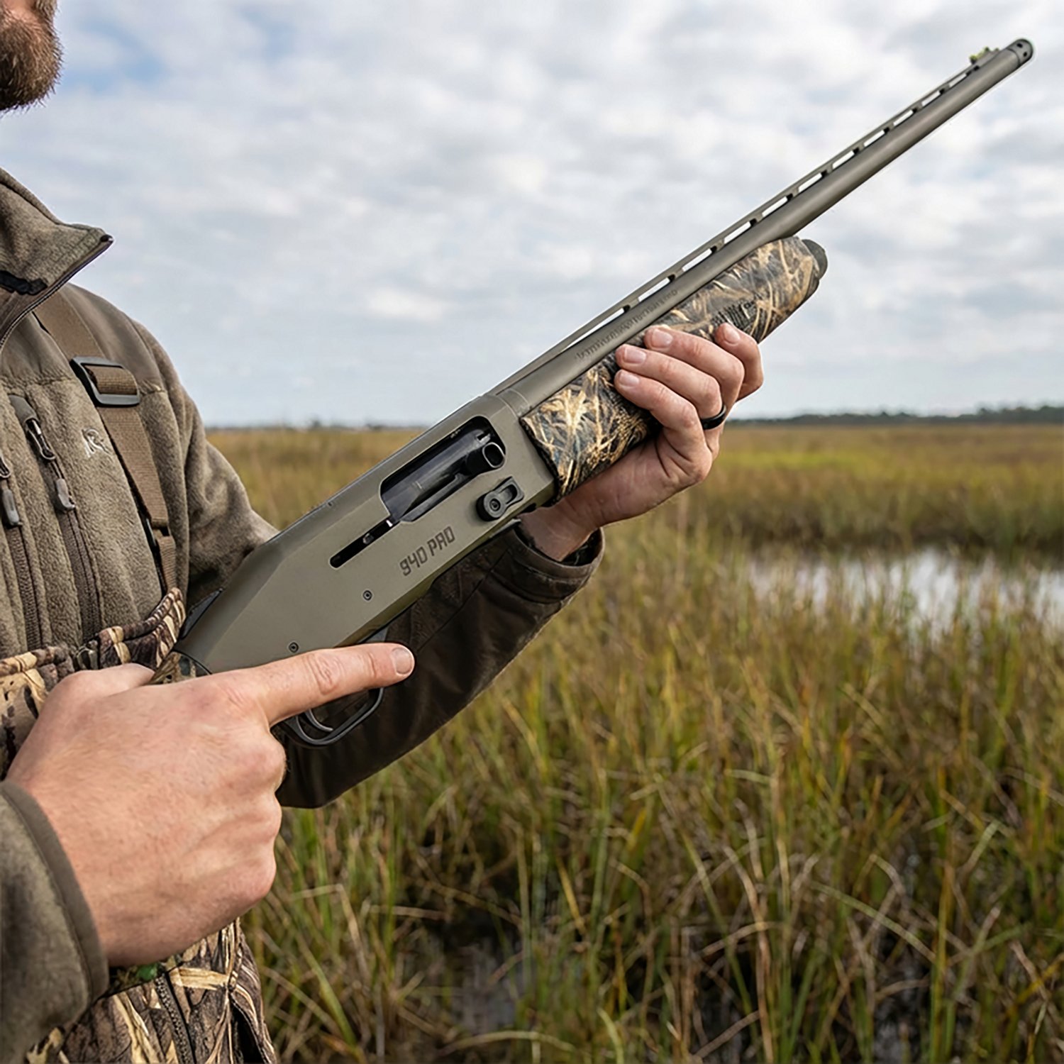 Mossberg 940 Pro Waterfowl 12 Gauge Semiautomatic Shotgun - view number 2