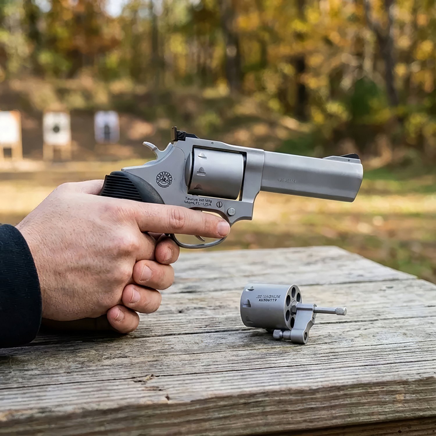 Taurus 992 .22 LR/.22 WMR Revolver - view number 3
