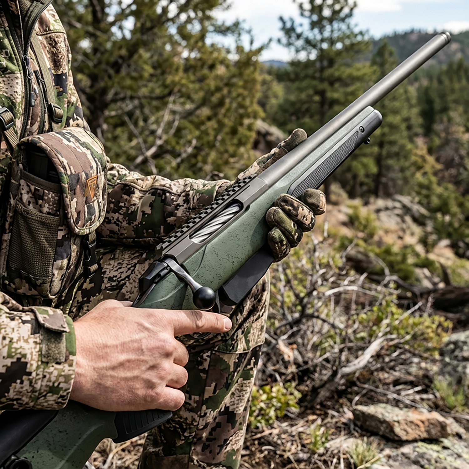 Tikka T3x Super Varmint .300 Win Mag Bolt-Action 23.70" Tungsten/Green Threaded Rifle - view number 3