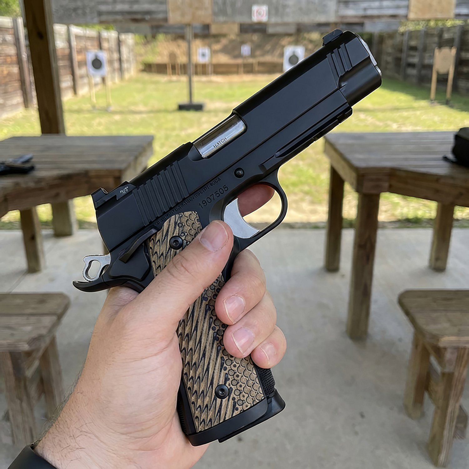 CZ Dan Wesson Specialist Commander .45 ACP Pistol - view number 3