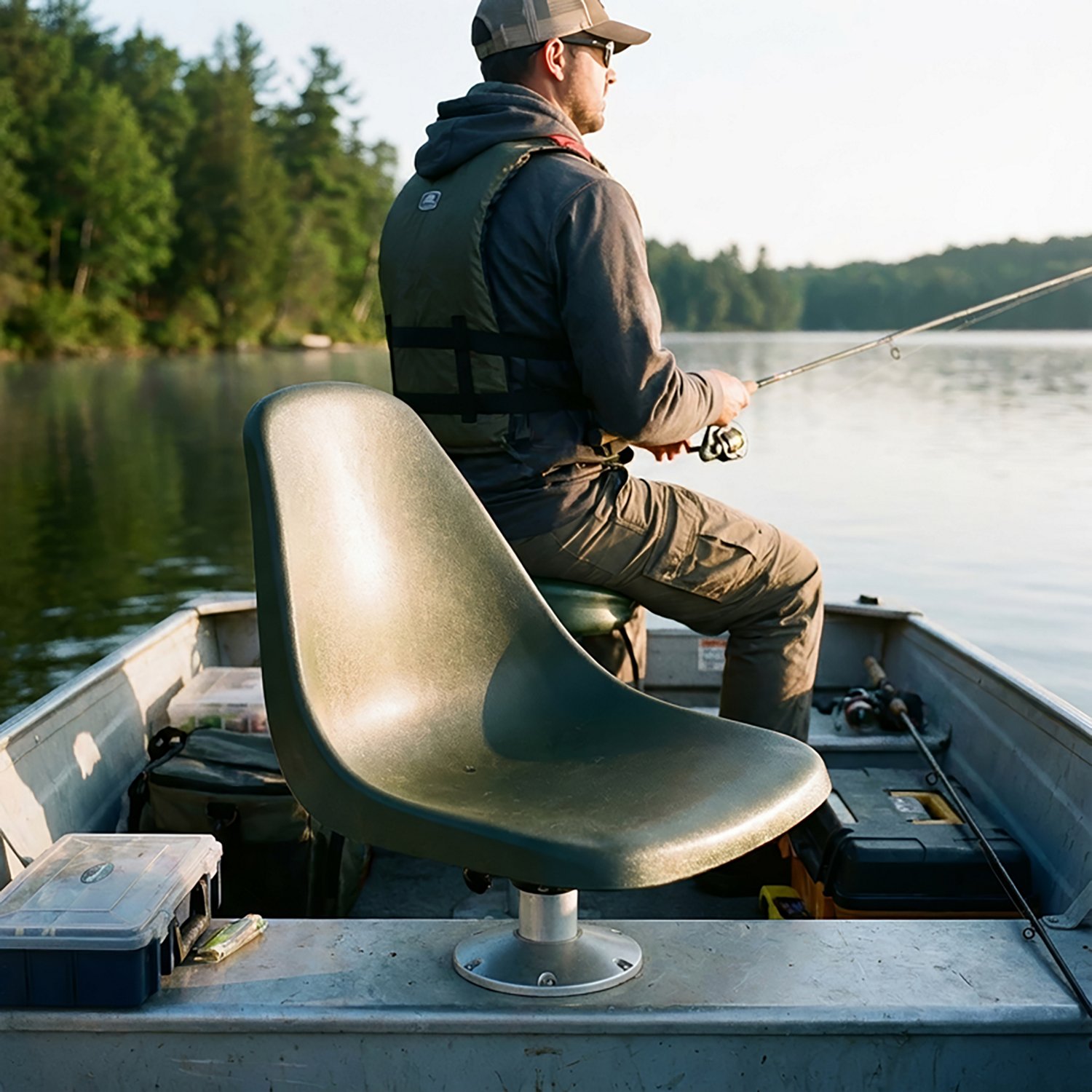 Marine Raider™ Molded Bucket Seat - view number 2