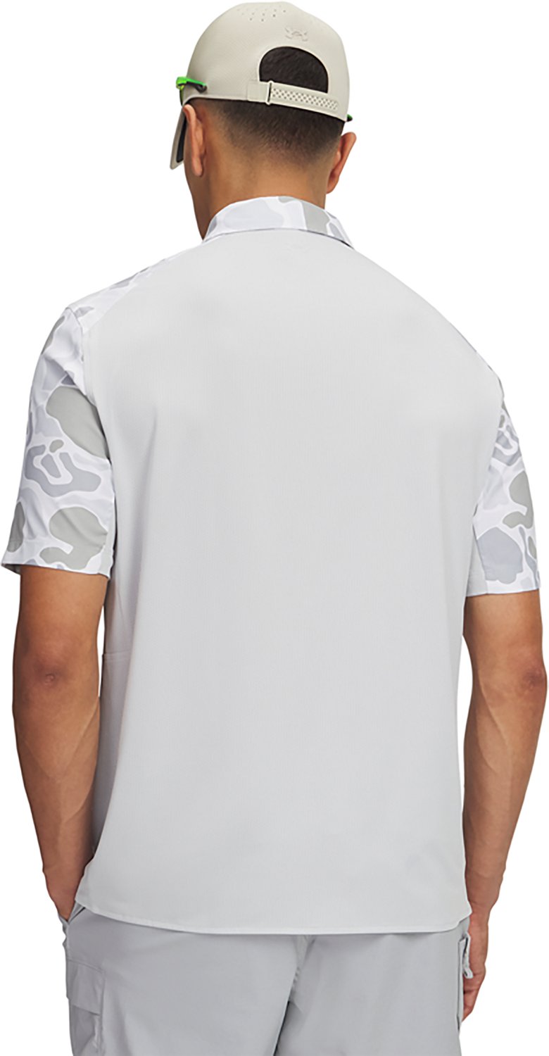 Under Armour Men's Shorebreak Fish Hybrid Printed Woven Shirt