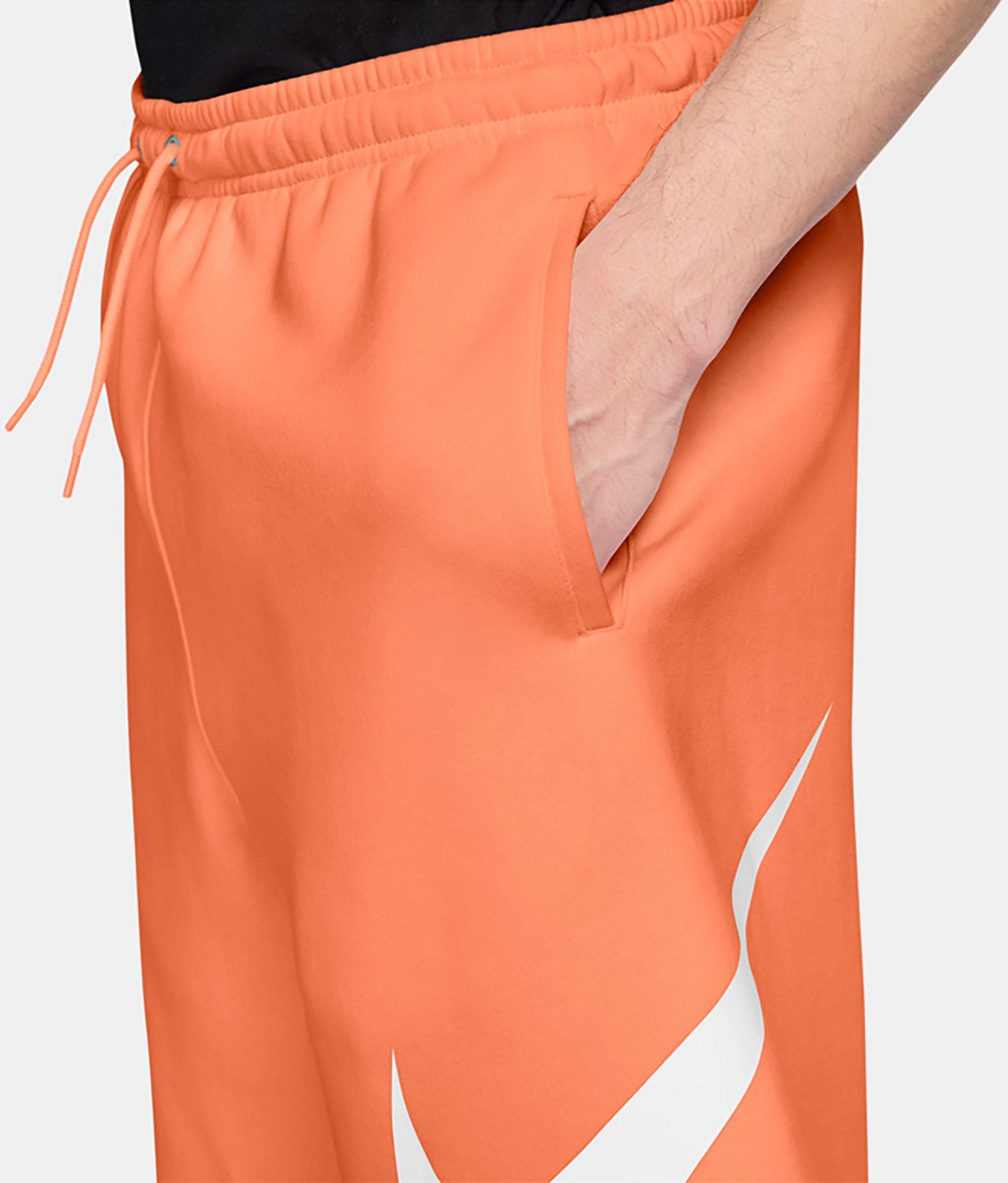 Nike Men's Club Brushed Fleece Graphic Shorts 7 in. - view number 4