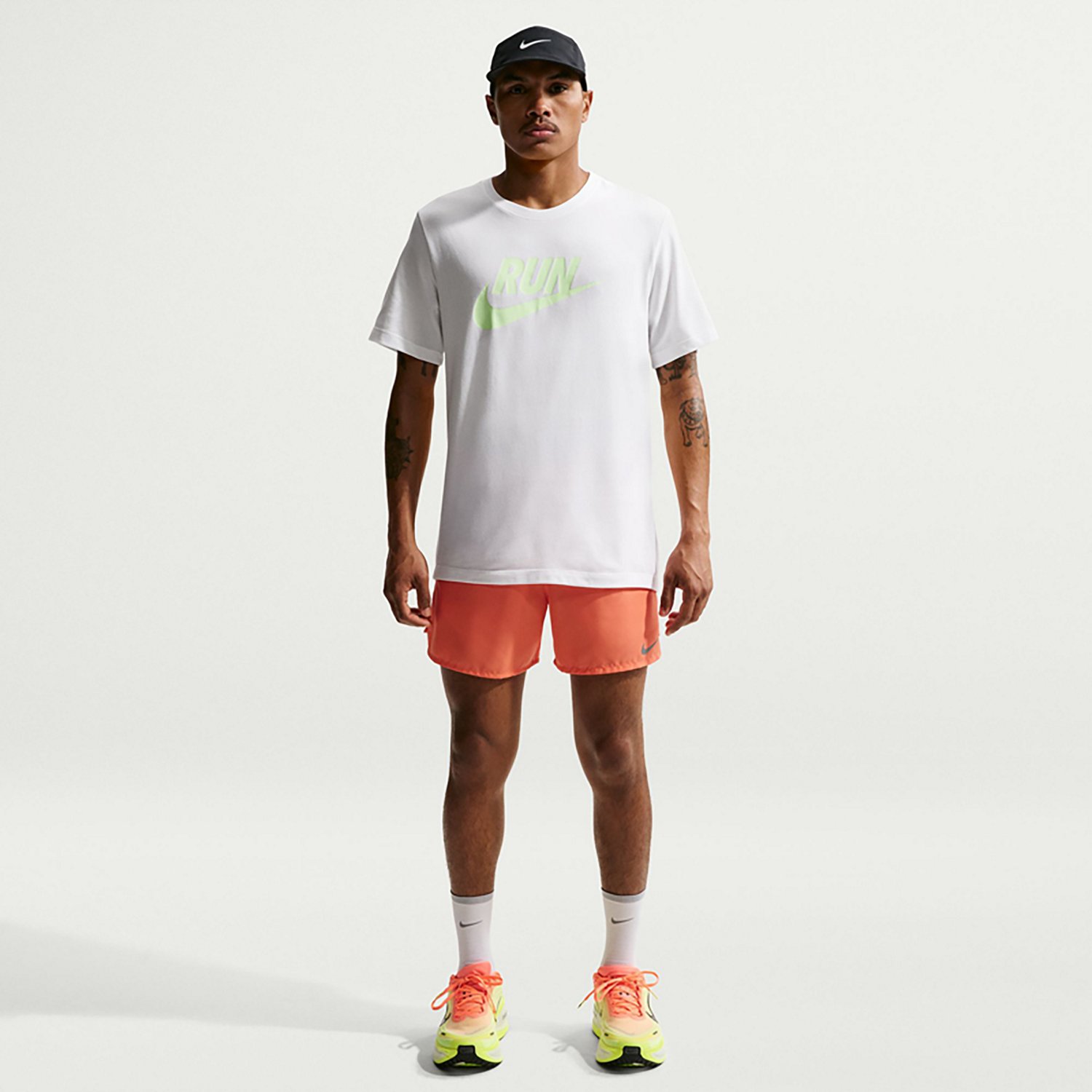 Nike Men's Dri-FIT Run Swoosh Graphic T-shirt - view number 3