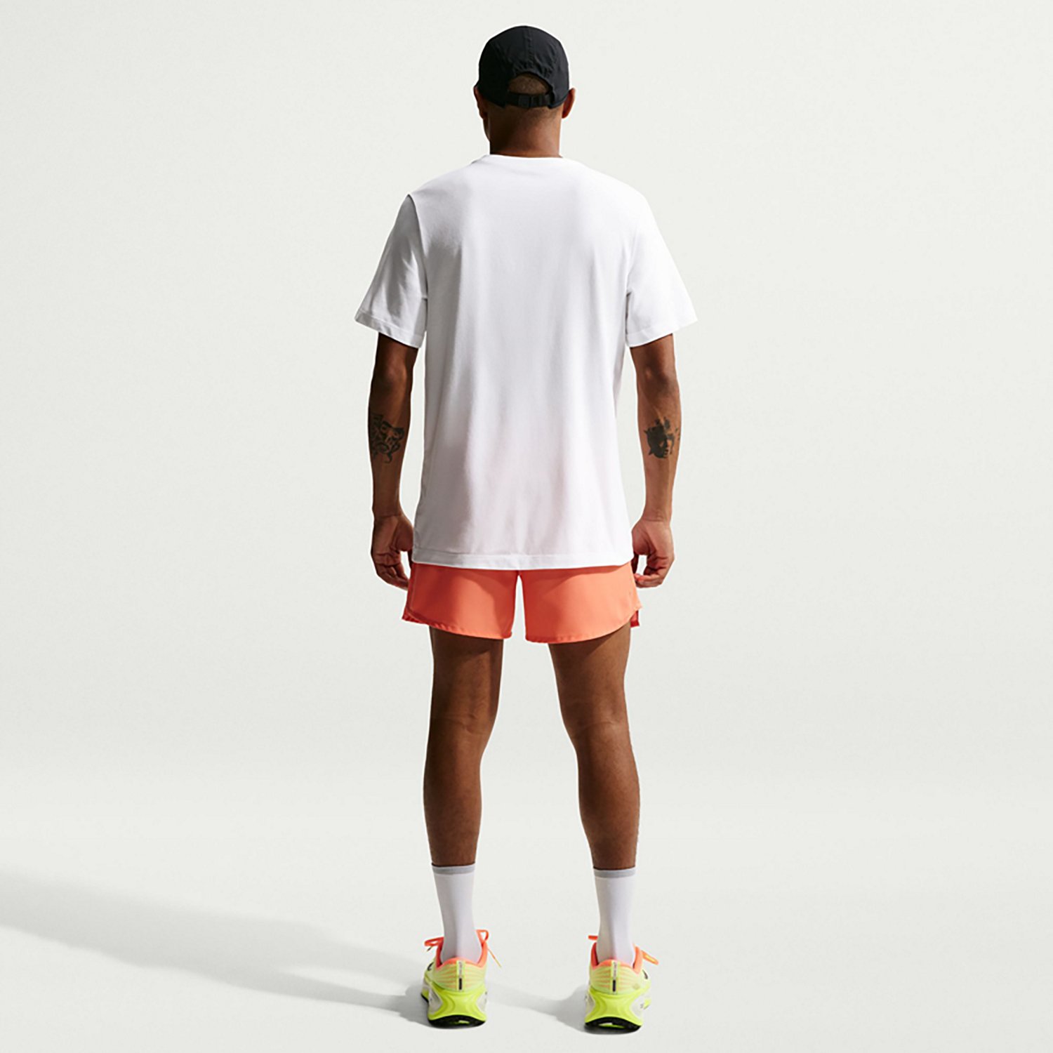 Nike Men's Dri-FIT Run Swoosh Graphic T-shirt - view number 4