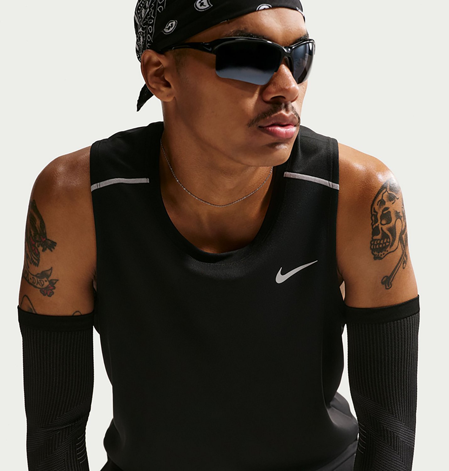 Nike Men's Dri-FIT Miler Tank Top - view number 5