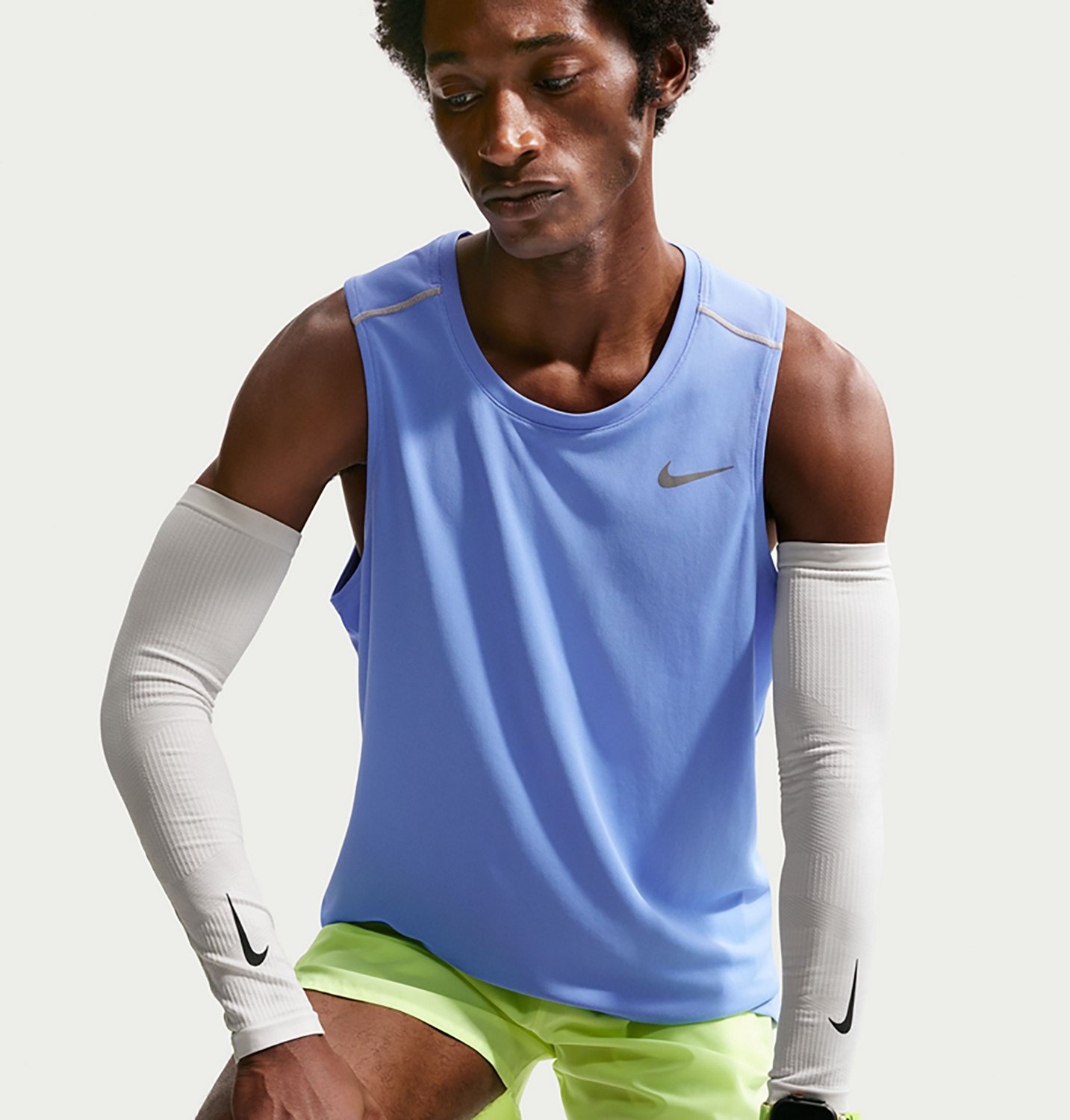 Nike Men's Dri-FIT Miler Tank Top - view number 4