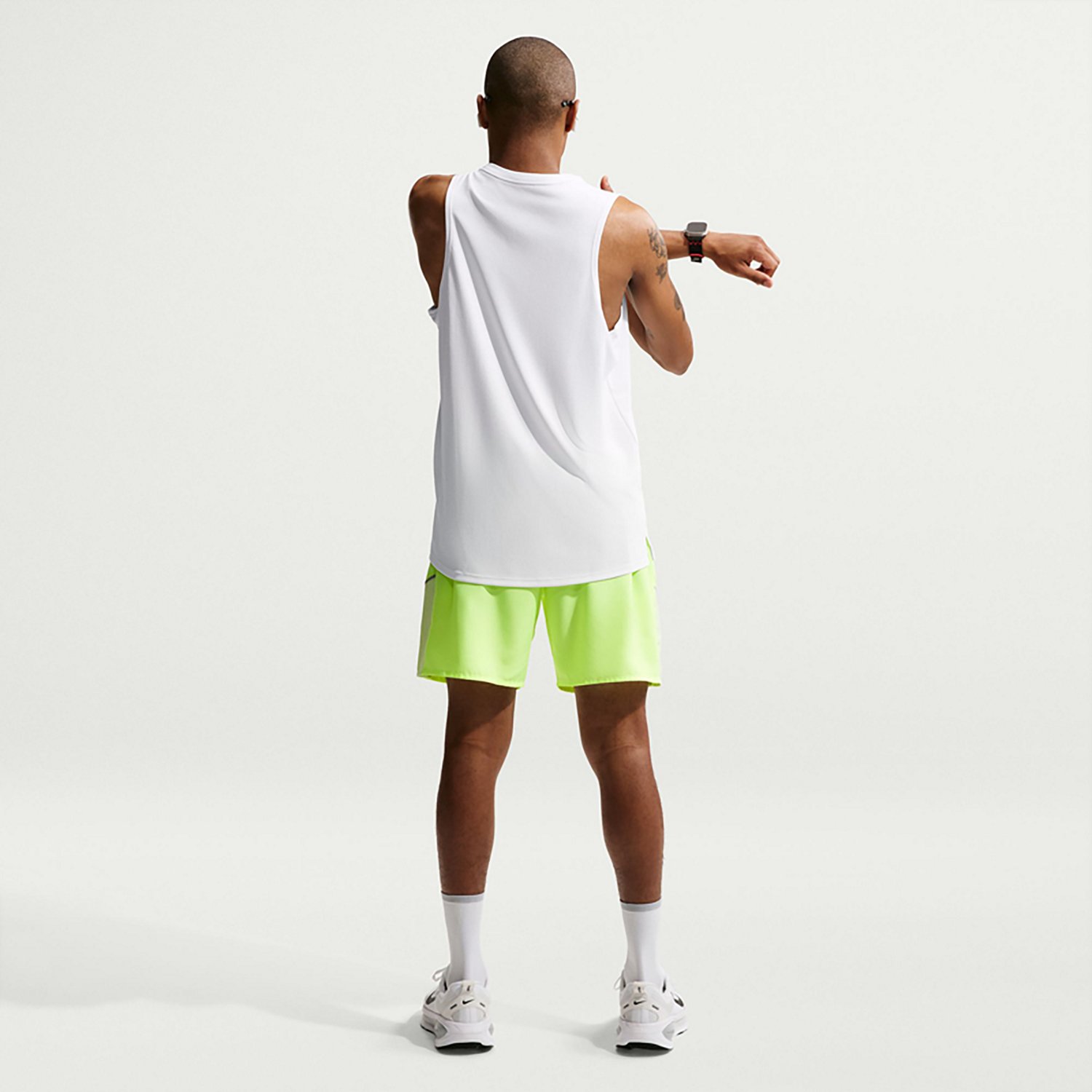 Nike Men's Dri-FIT Miler Tank Top - view number 4