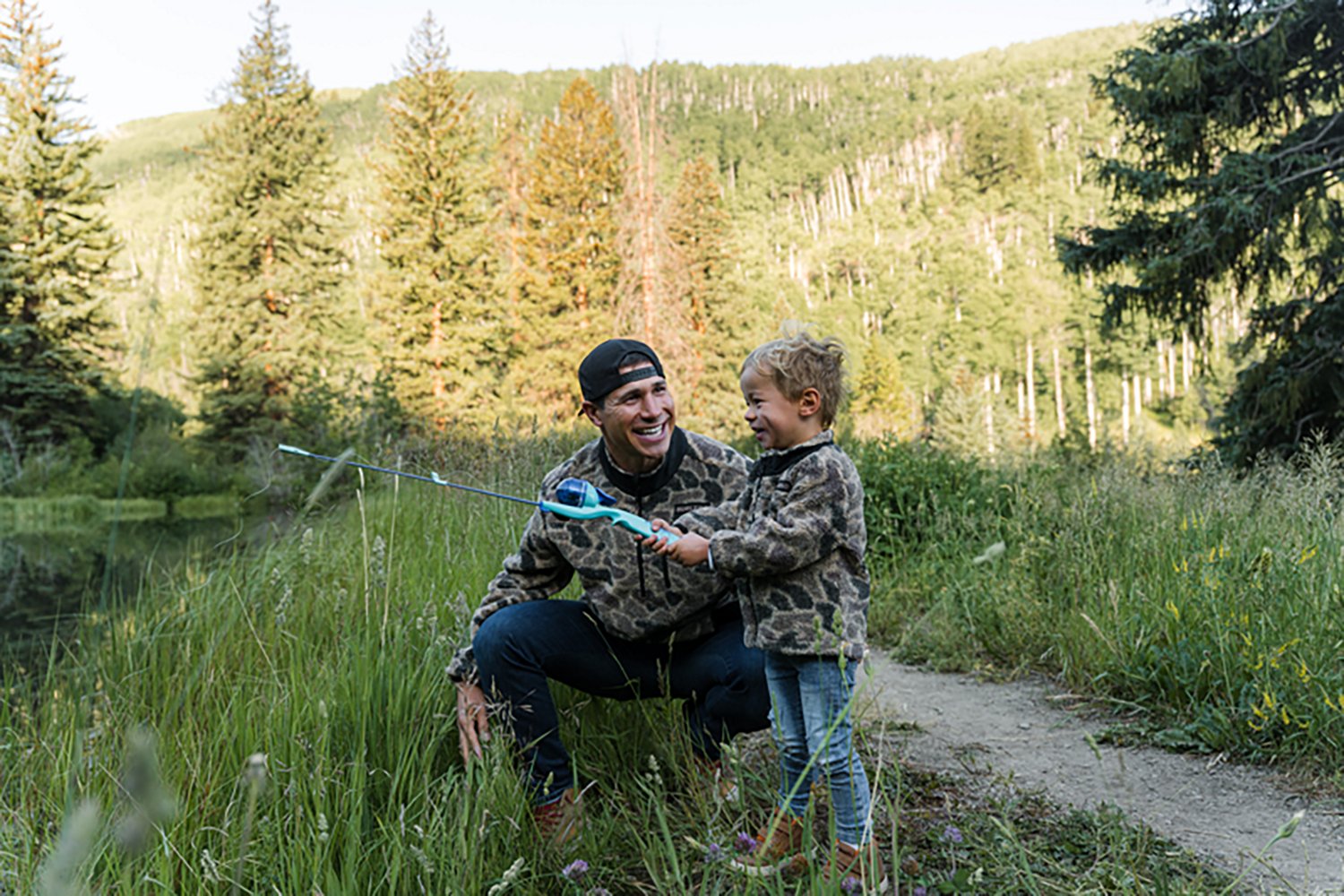 BURLEBO Men's Rocky Mountain Quarter Zip Pullover