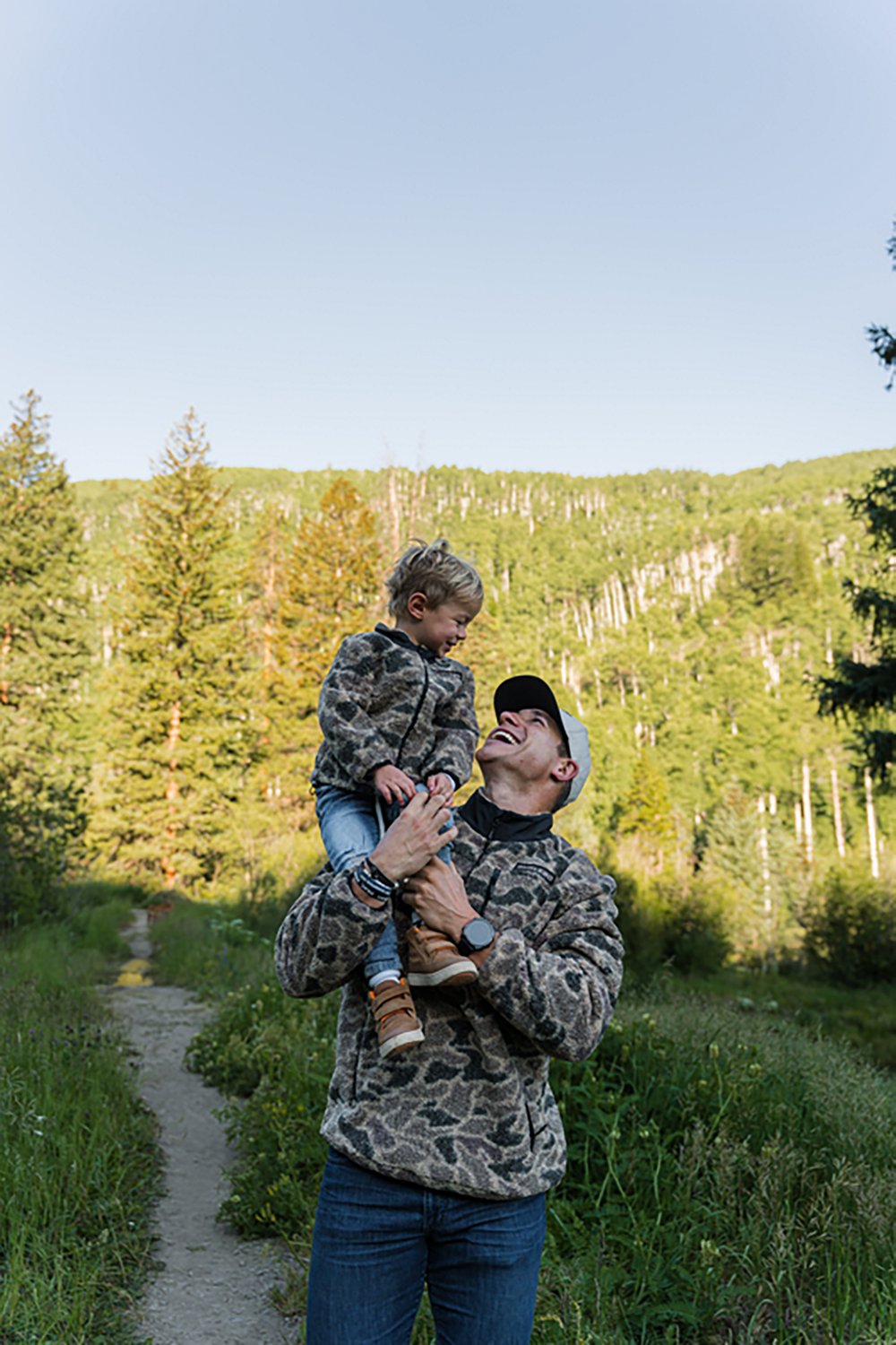 BURLEBO Men's Rocky Mountain Quarter Zip Pullover