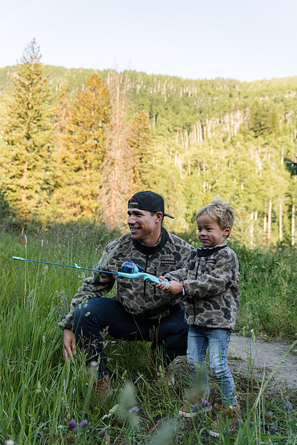 BURLEBO Men's Rocky Mountain Quarter Zip Pullover