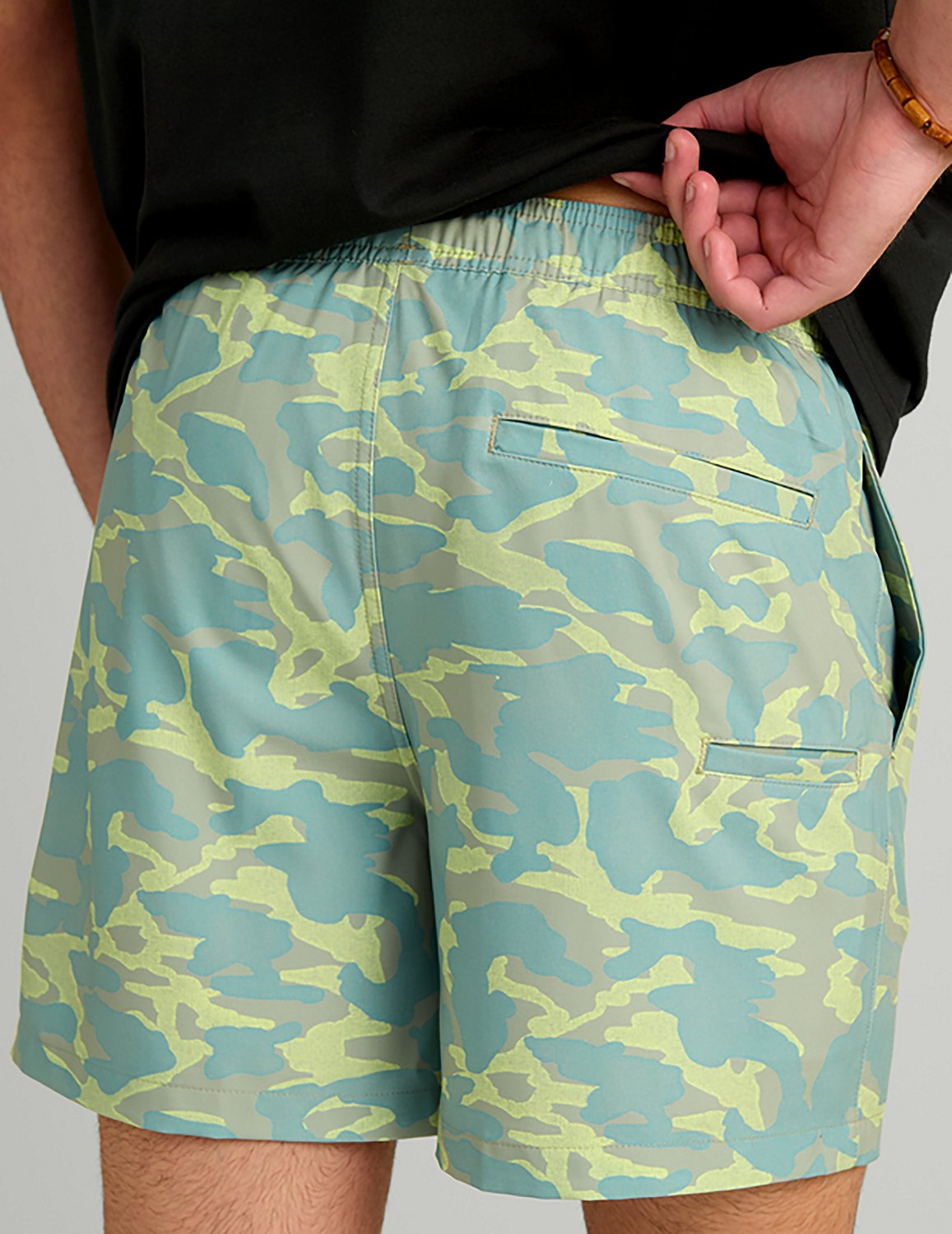 Huk Men's Pursuit Printed Volley Swim Shorts - view number 2
