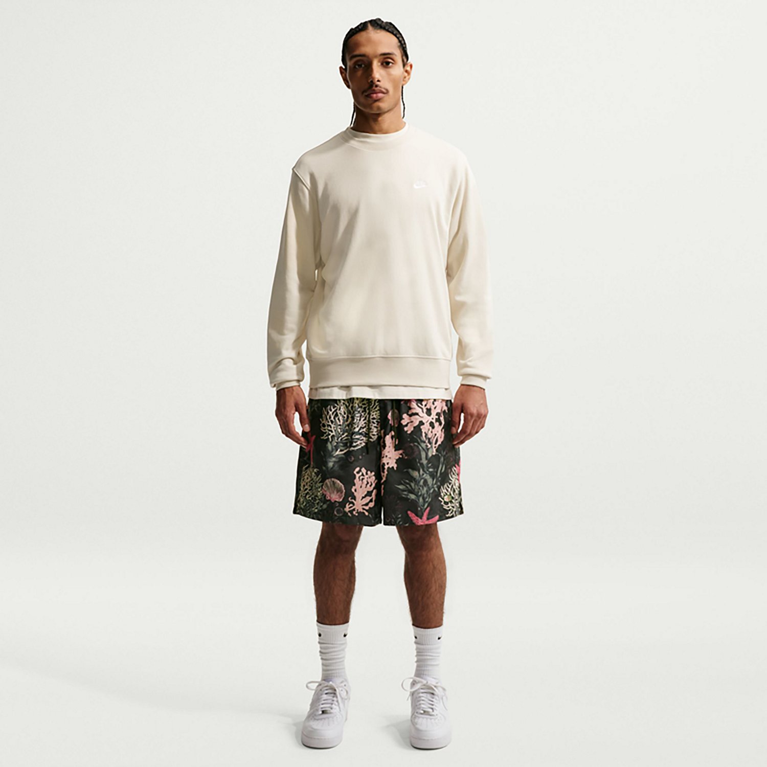 Nike Men's Sportswear Club Flow Shorts 6 in - view number 4