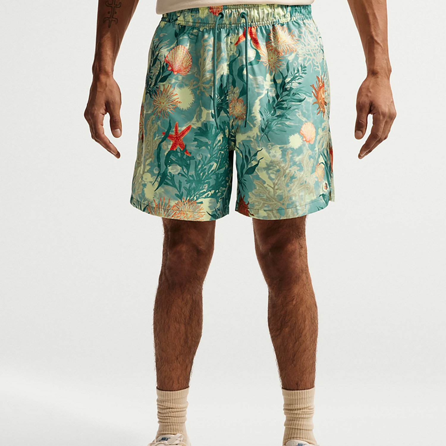 Nike Men's Sportswear Club Flow Shorts 6 in - view number 2