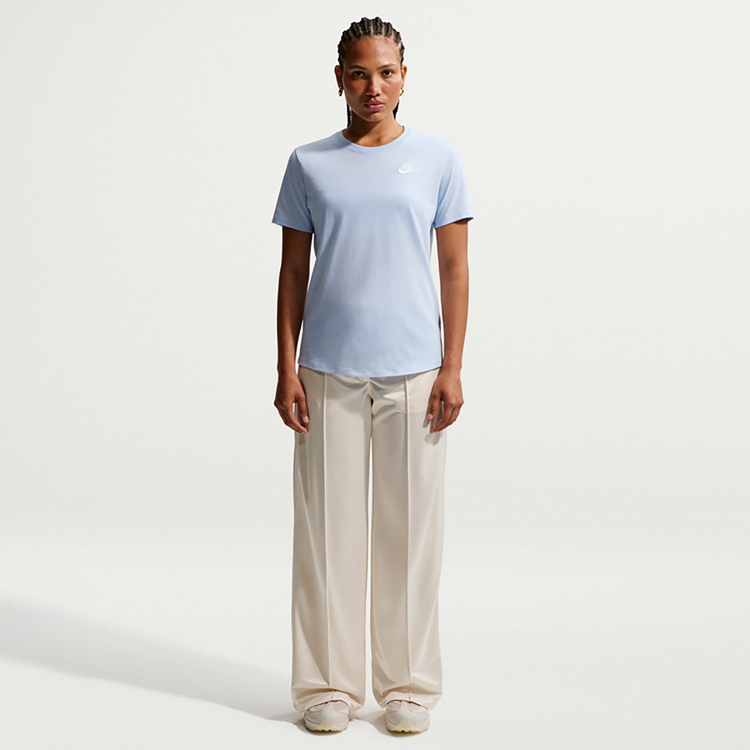 Nike Women's Sportswear Club T-shirt