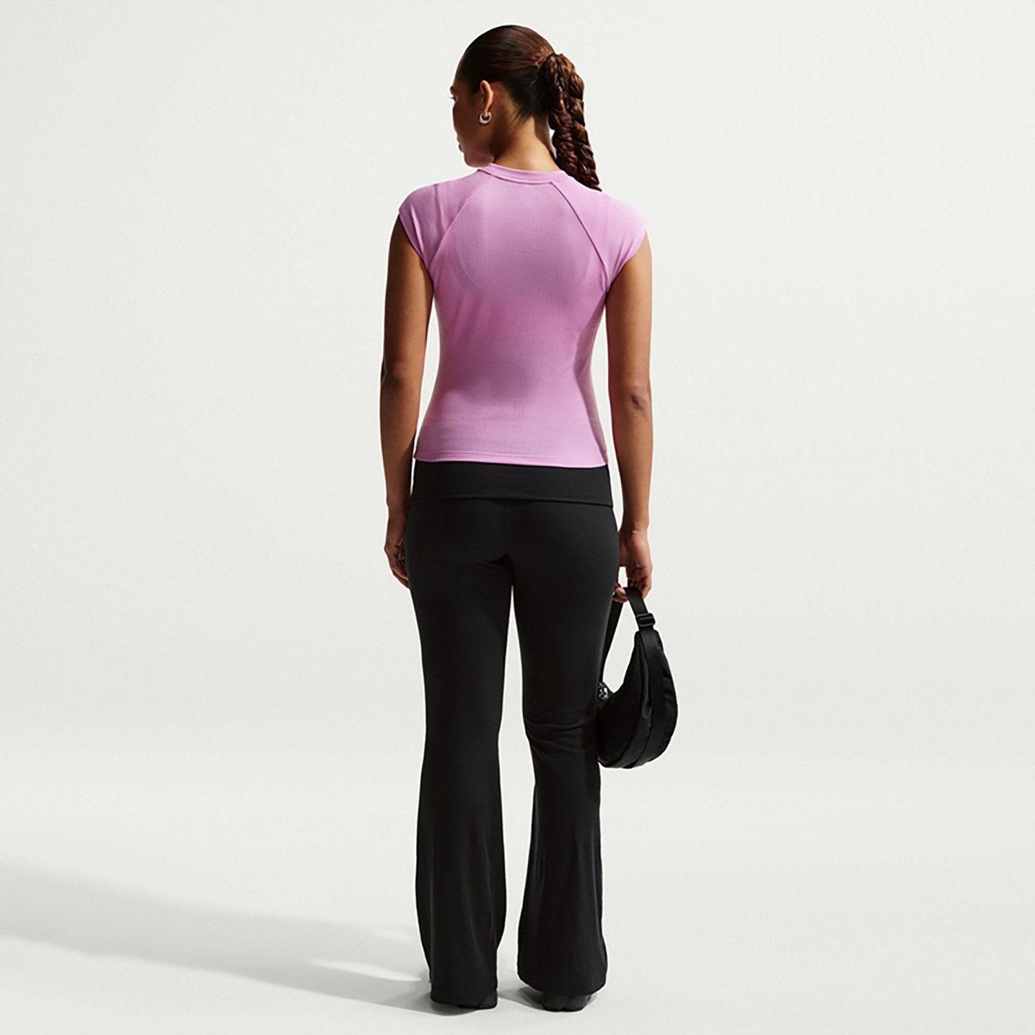 Nike Women's Sportswear Chill Knit Tight Ribbed T-shirt