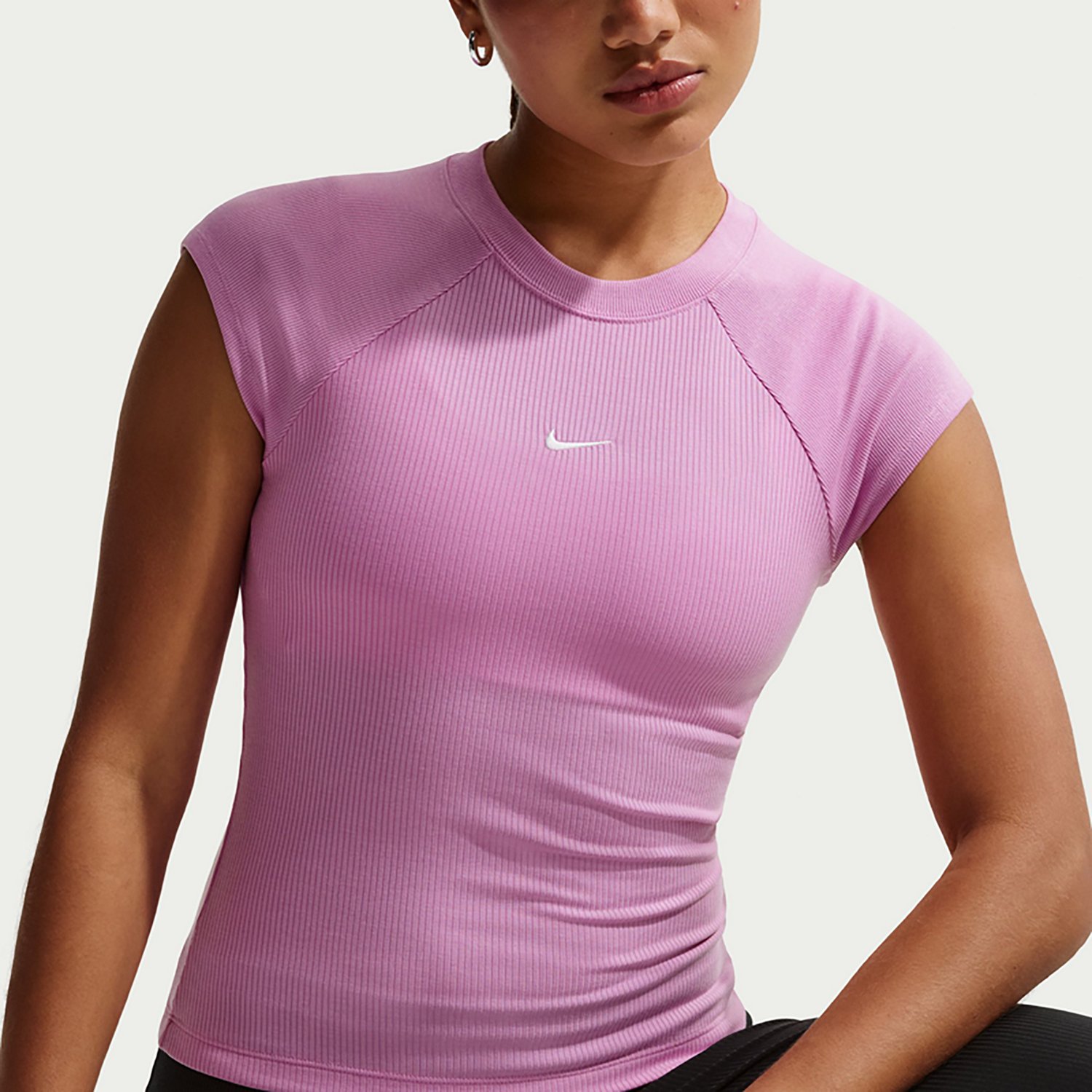 Nike Women's Sportswear Chill Knit Tight Ribbed T-shirt