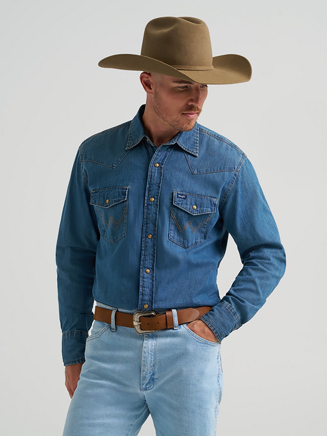 Wrangler Men's Long Sleeve Classic Fit Denim Western Snap Shirt