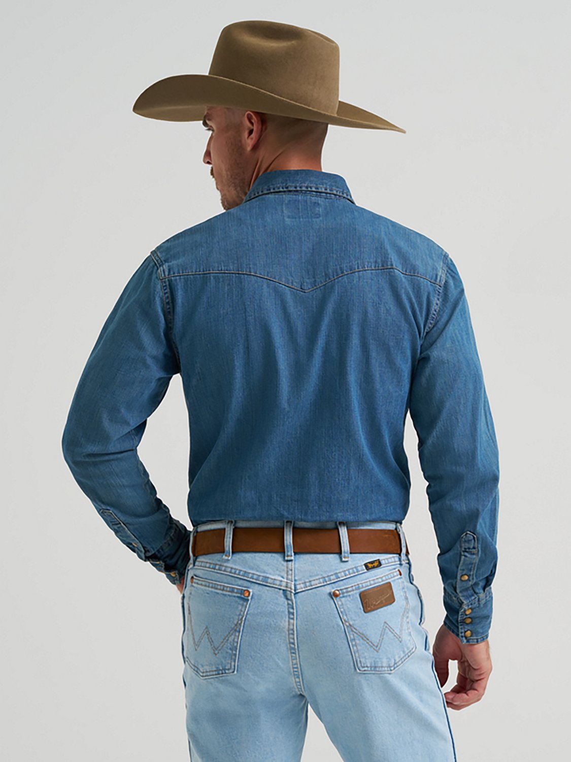 Wrangler Men's Long Sleeve Classic Fit Denim Western Snap Shirt - view number 2