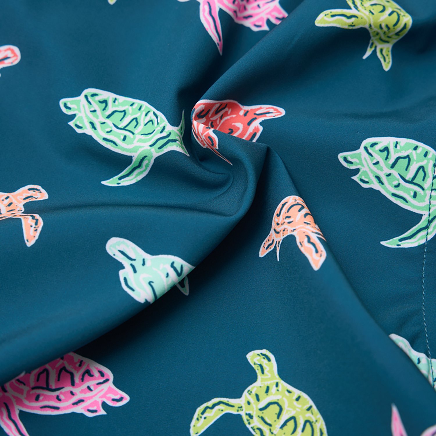 Chubbies Men's The Turtally Awesomes Classic Swim Trunks 5.5 in - view number 3