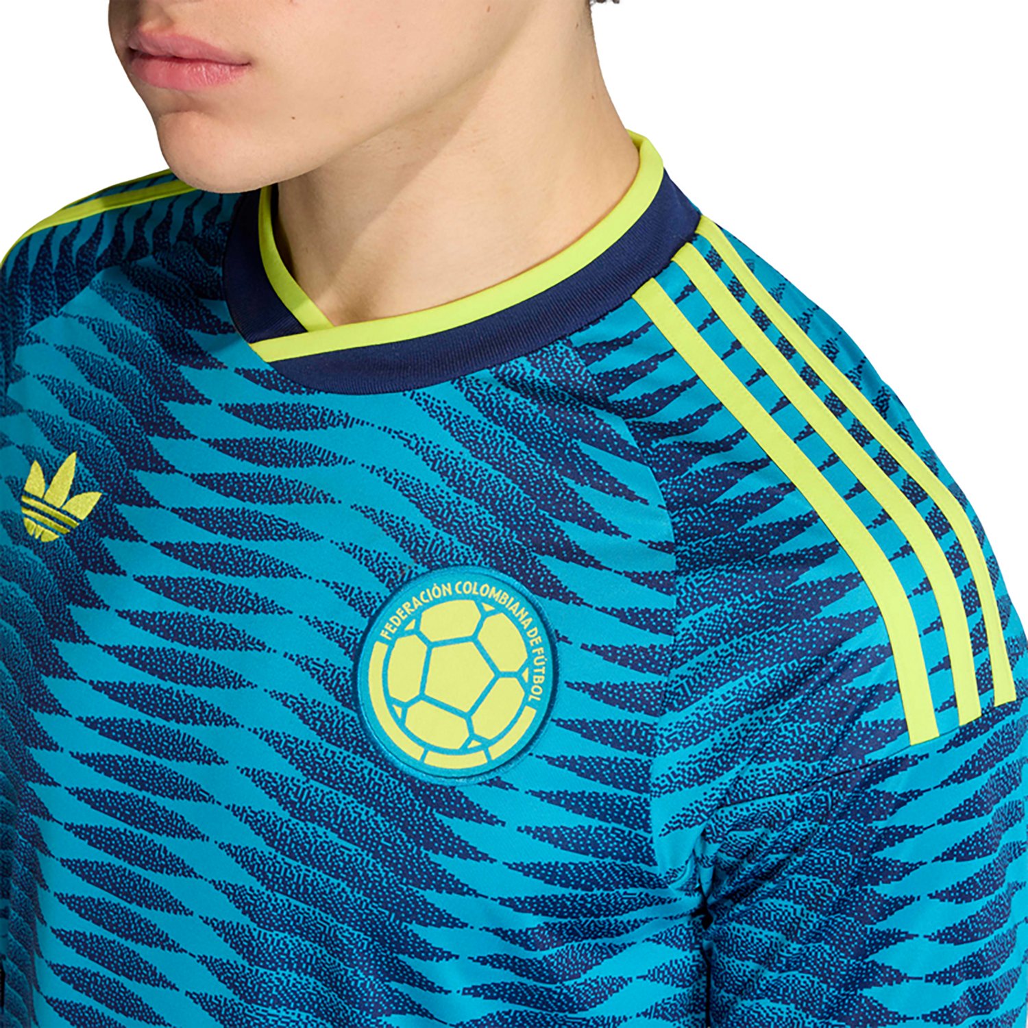adidas Men's Colombia Away Replica Long Sleeve Jersey - view number 3