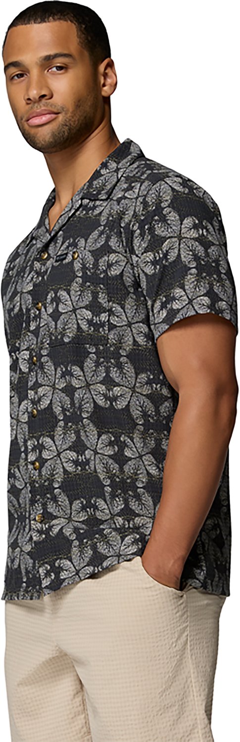 Columbia Sportswear Men's Utilizer Print Camp Short Sleeve Shirt - view number 3