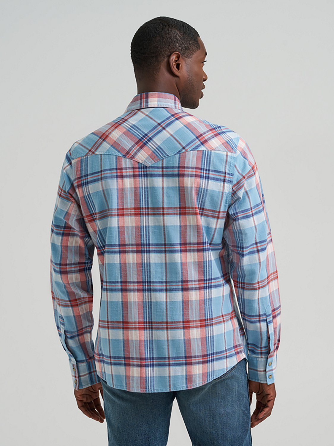 Wrangler Men's Retro Premium Snap Printed Long Sleeve Button Up Shirt - view number 2