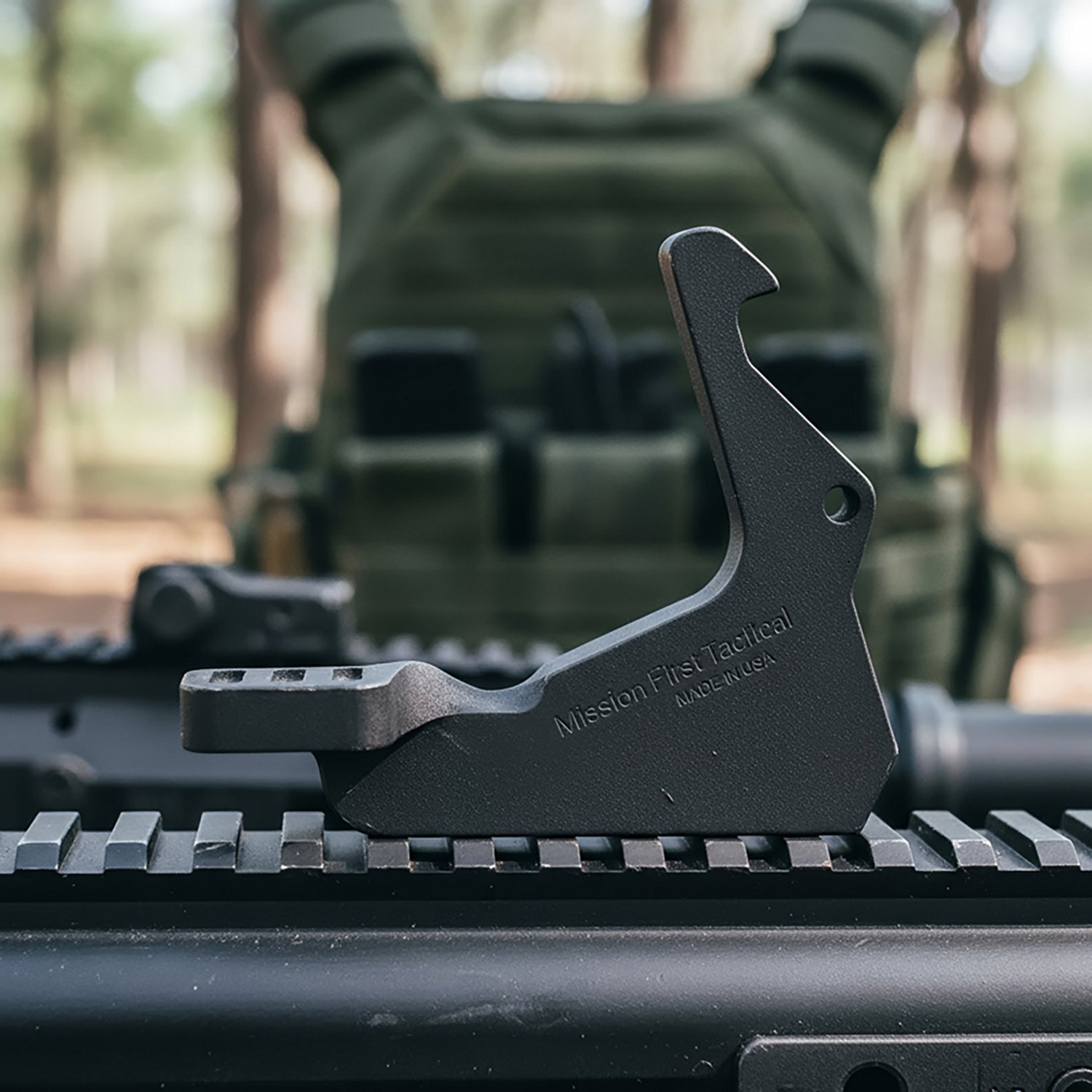 Mission First Tactical E-VolV Oversize Charging Handle Latch - view number 3
