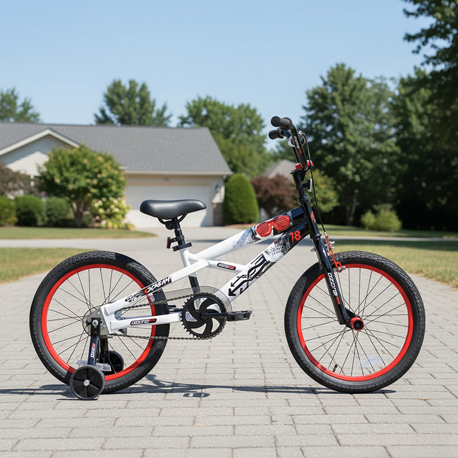Ozone 500 Boys' X Scream 18 in Bike