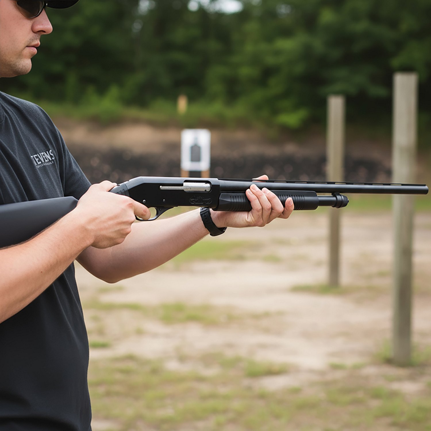 Stevens 320 Field Grade 20 Gauge Pump-Action Shotgun - view number 2