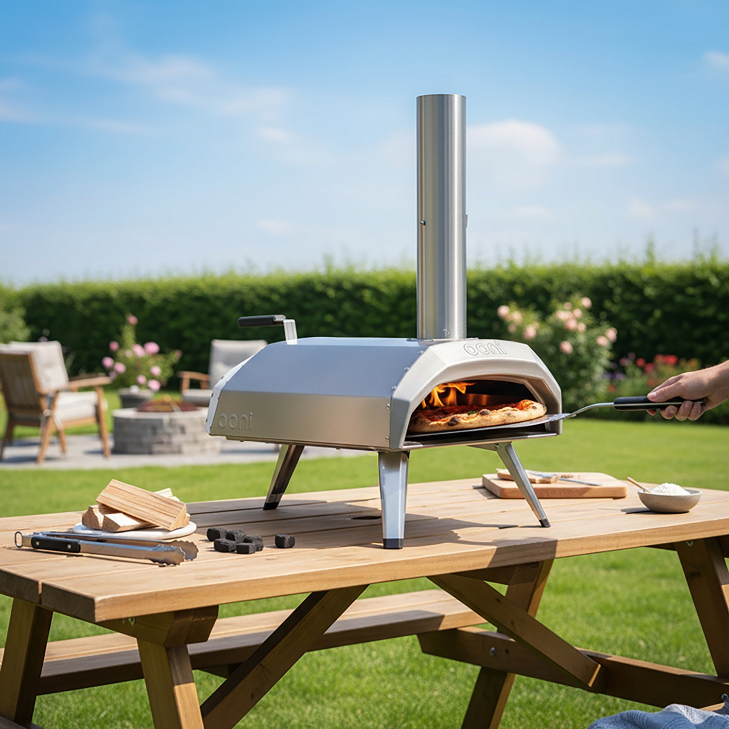 Ooni Karu Wood and Charcoal-Fired Portable Pizza Oven