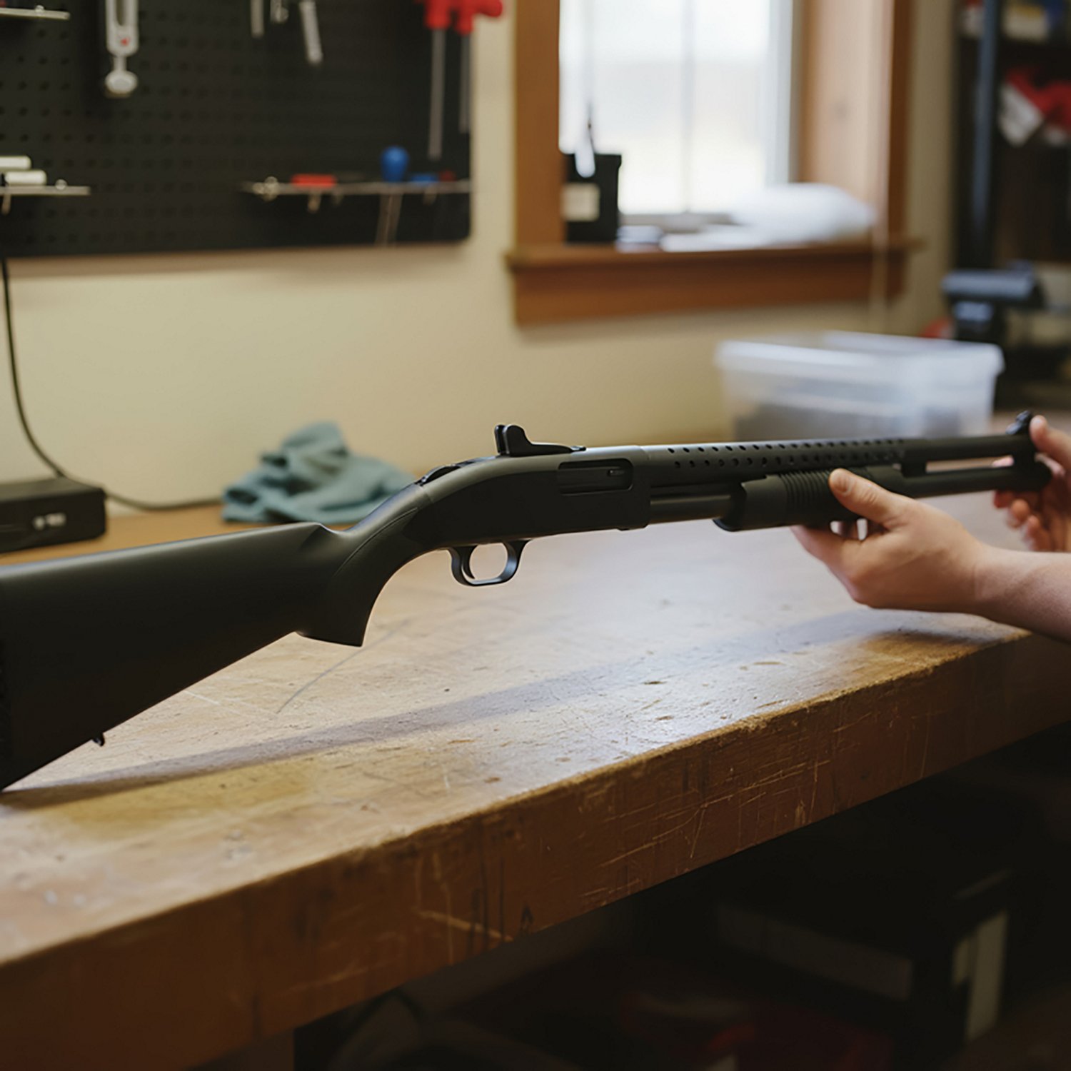 Mossberg 590 12 Gauge Pump-Action Shotgun - view number 3