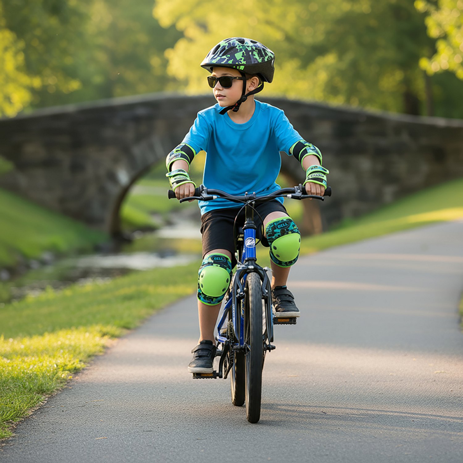 Bell Kids' Digi Camo Pad Set  - view number 5