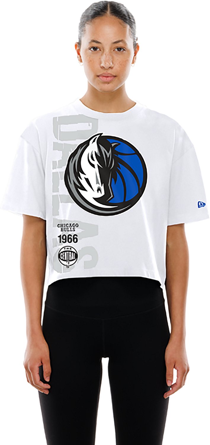 New Era Women's Dallas Mavericks Leisure Short Sleeve Boxy Cropped T-shirt
