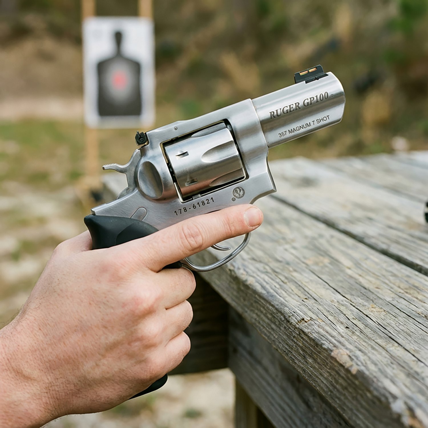 Ruger GP100 Standard 357 Mag 2-1/2 in Revolver - view number 3