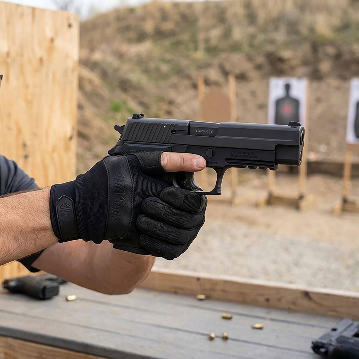 SIG SAUER P226 MK25 9mm Luger 4.4 in Pistol - view number 5