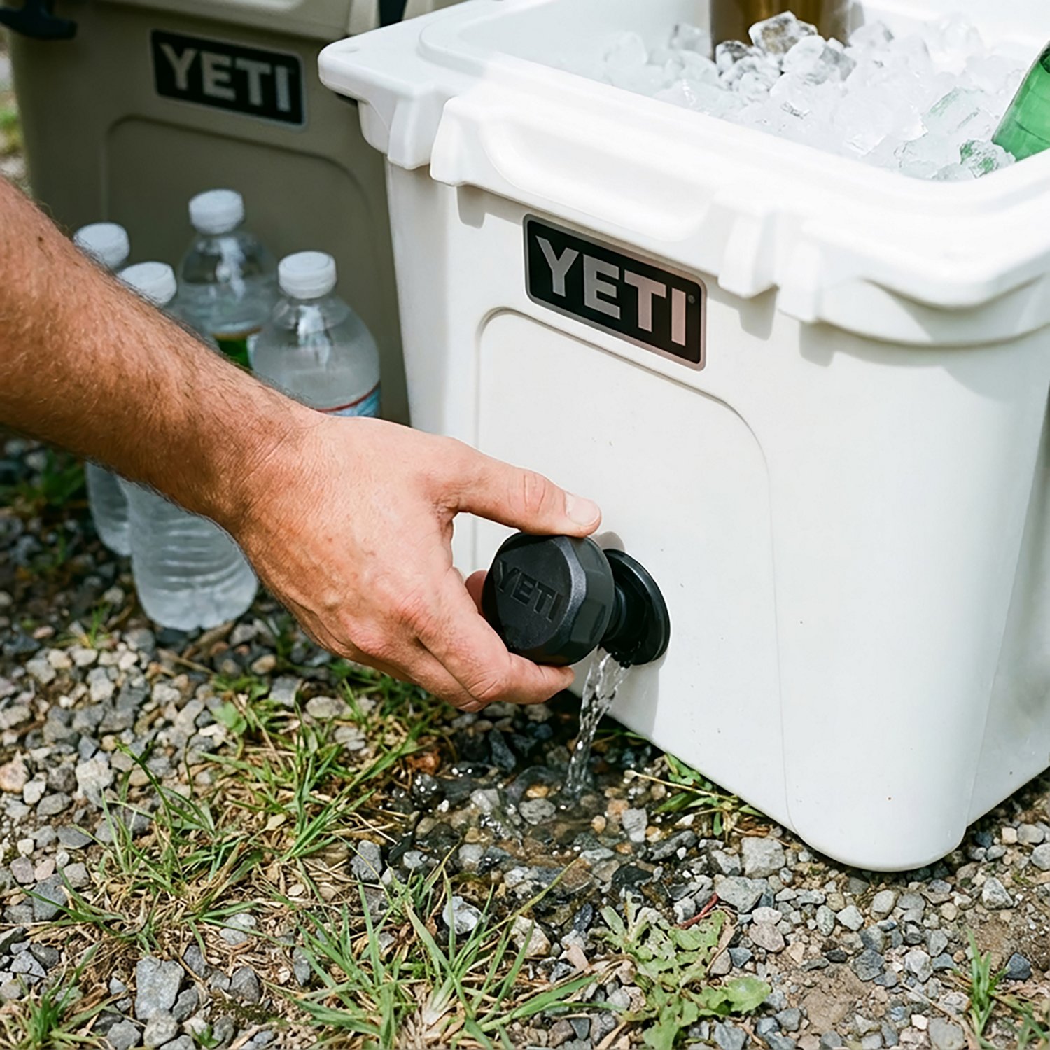 YETI Roadie Wheeled Cooler Drain Plug                                                                                            - view number 3