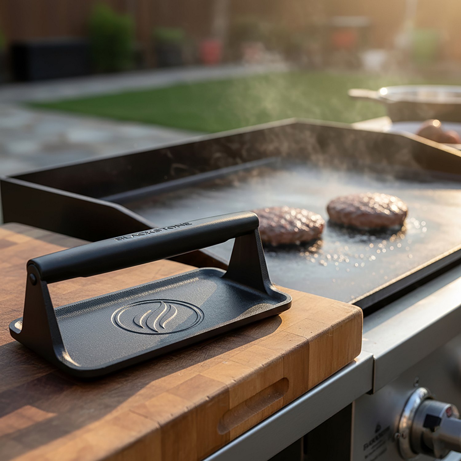 Blackstone Cast Iron Griddle Press                                                                                               - view number 3