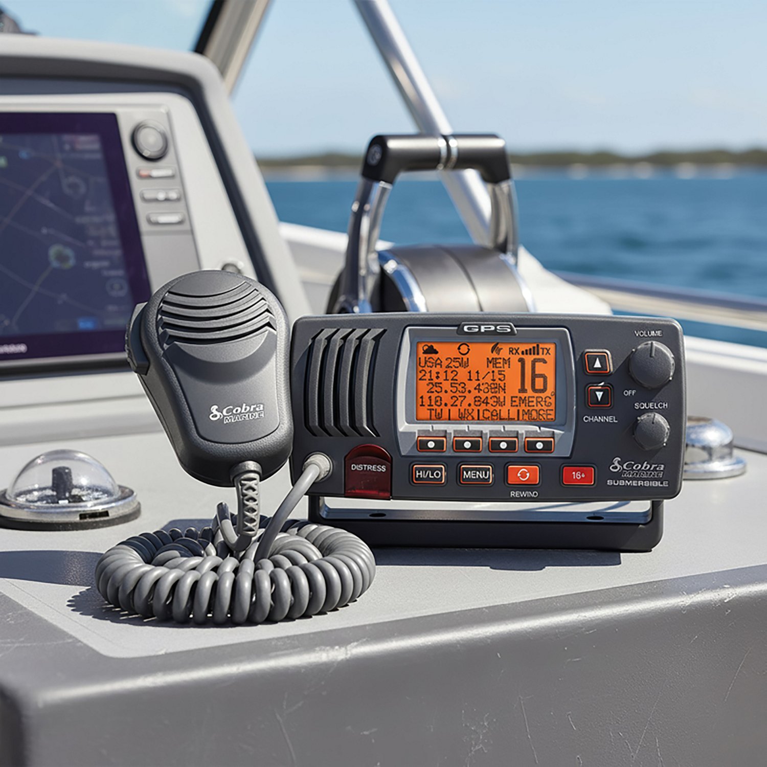 Cobra Fixed Mount VHF Marine Radio with GPS                                                                                      - view number 2