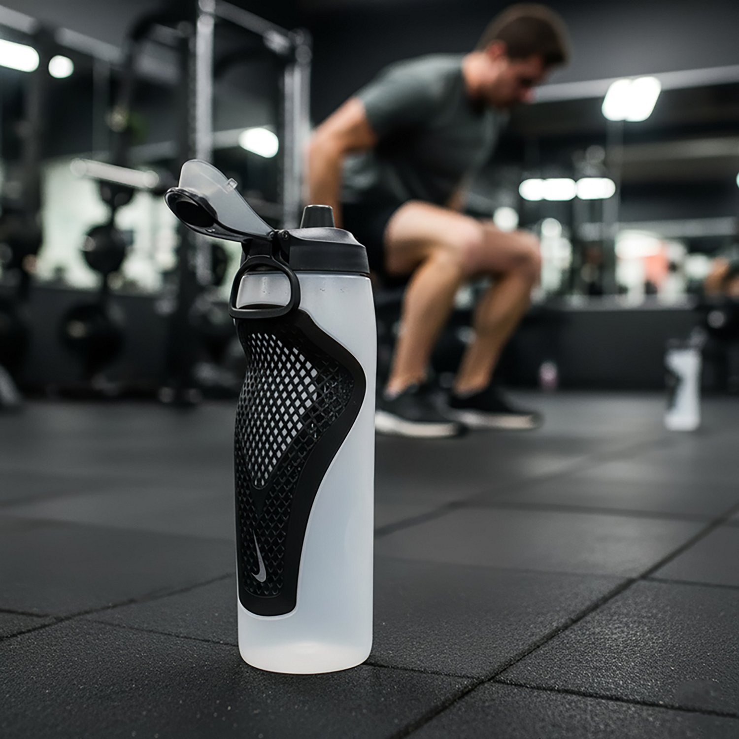 Nike Refuel 32 oz Locking Lid Water Bottle - view number 5