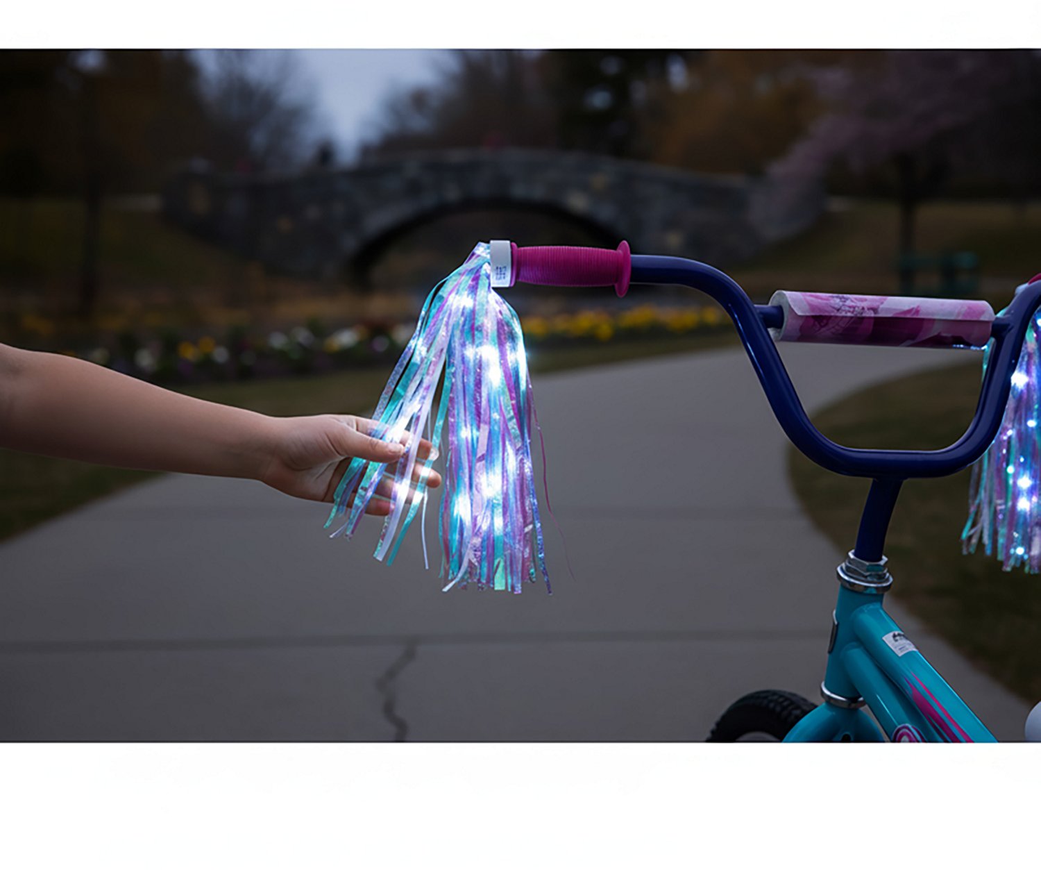 Brightz Streamer Brightz LED Bicycle Handlebar Tassels 2-Pack                                                                    - view number 7