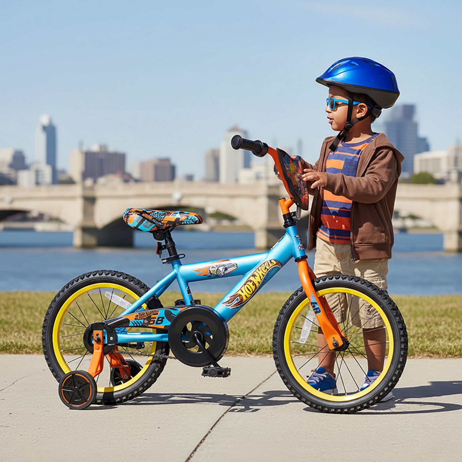 Dynacraft Boys' 16 in Hot Wheels Bicycle - view number 4