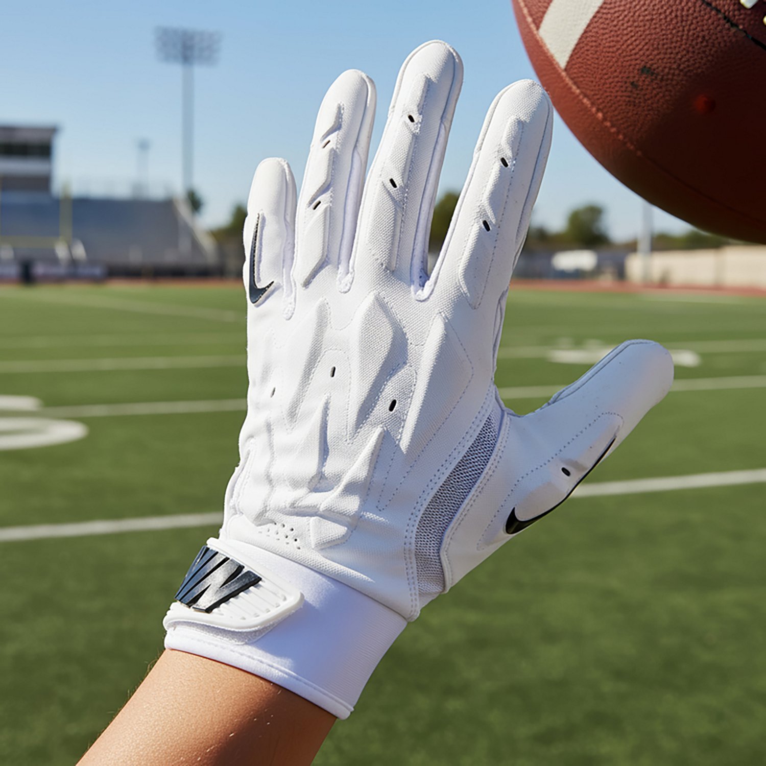 Nike Youth D-Tack 7.0 Football Glove                                                                                             - view number 3