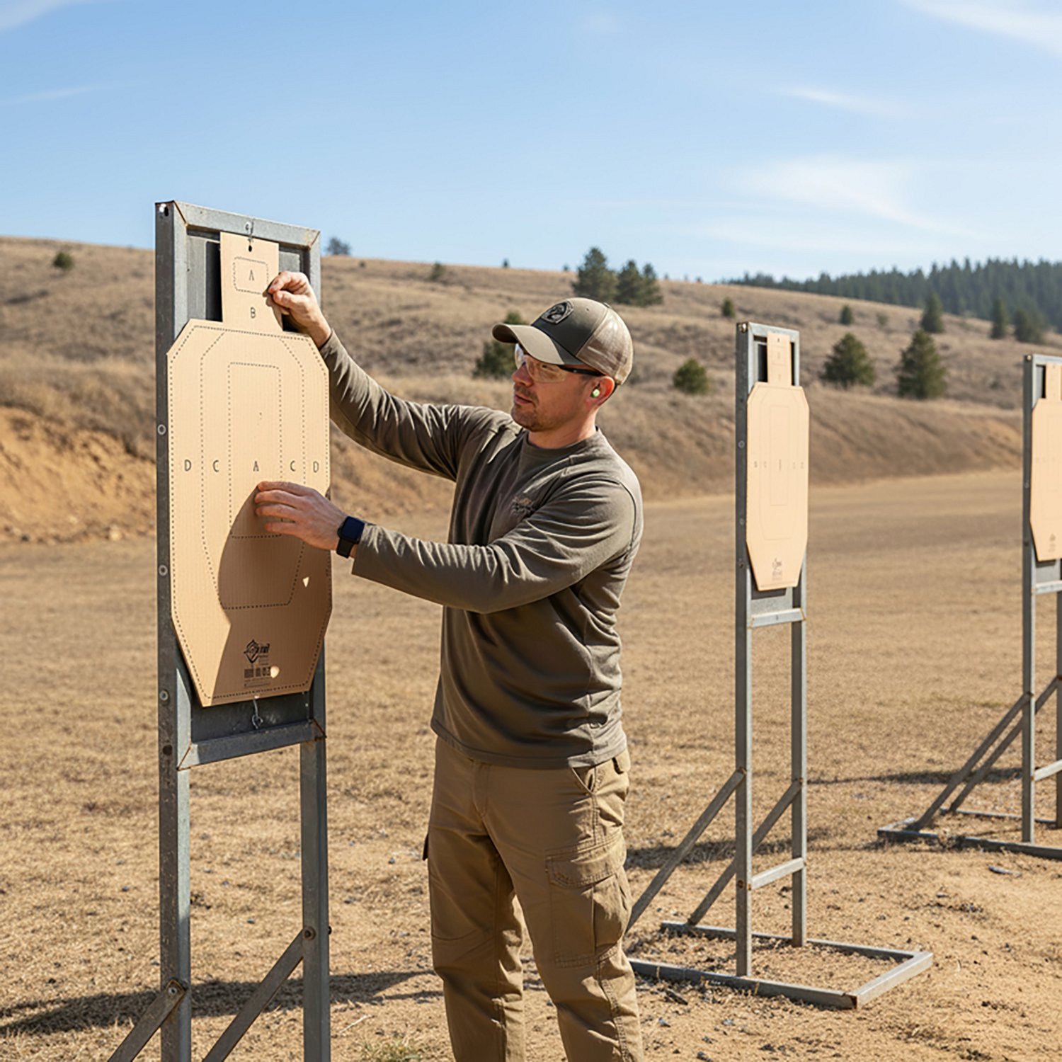 Allen Company EZ Aim® IPSC CB-T Corrugated Silhouette 18 in x 30 in Paper Shooting Target - view number 2