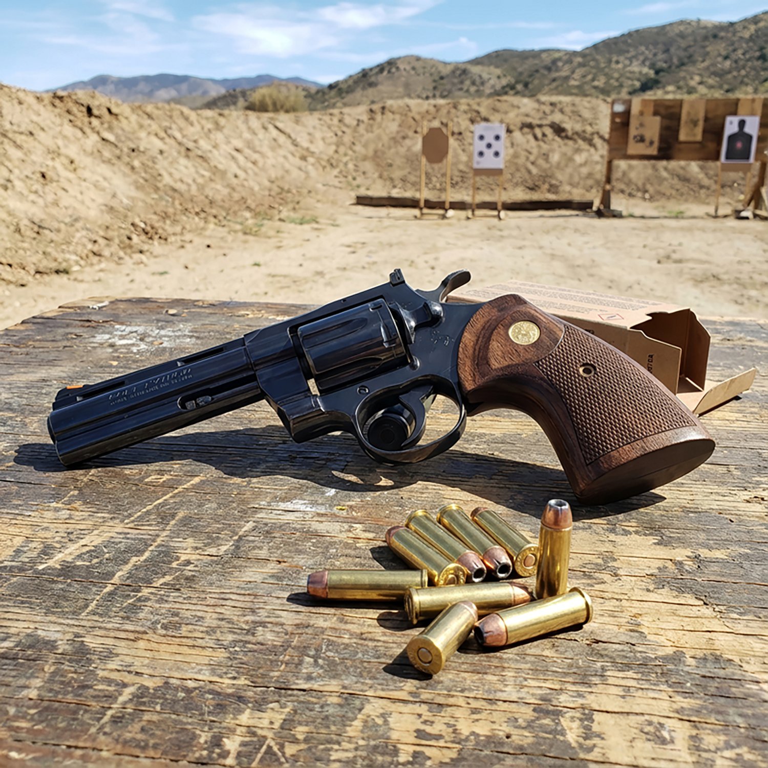 Colt Mfg Python .357 Magnum Revolver - view number 4