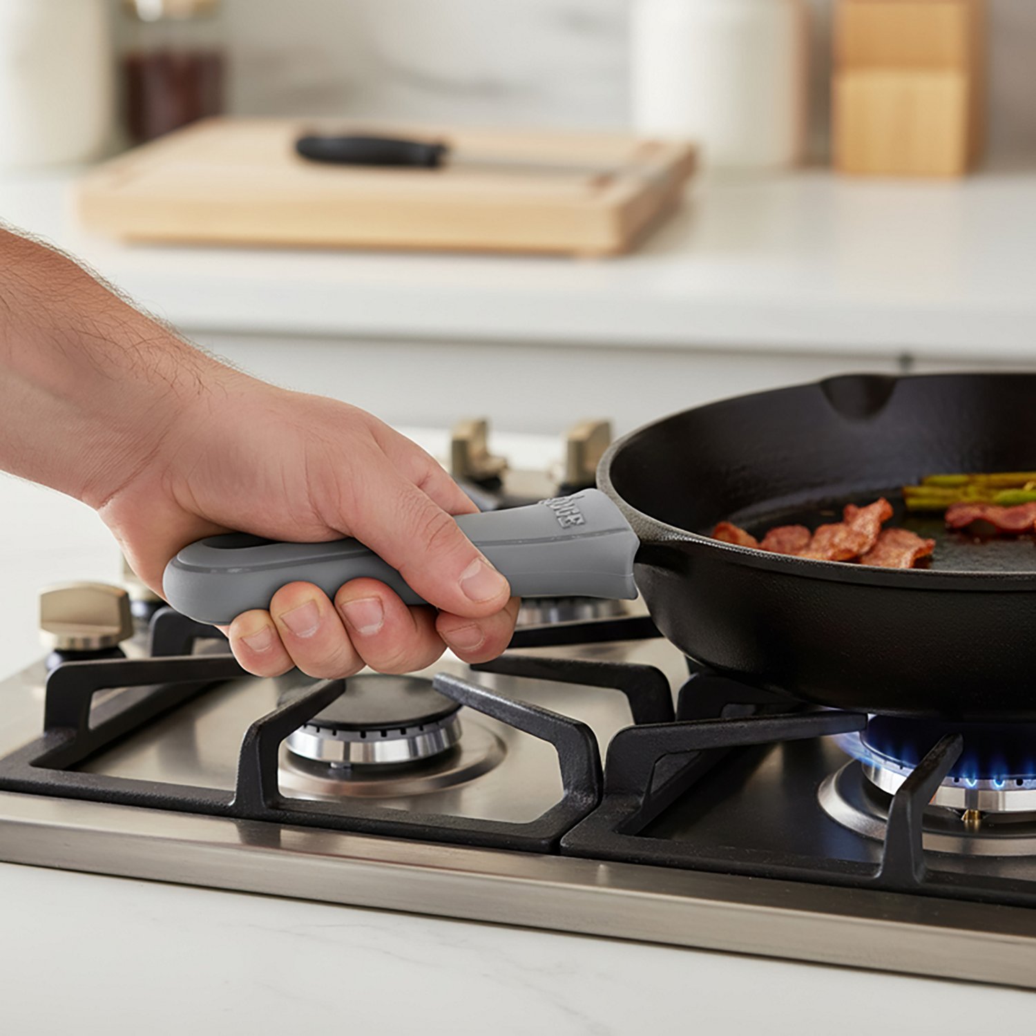 Lodge Deluxe Silicone Hot Handle Holder                                                                                          - view number 2