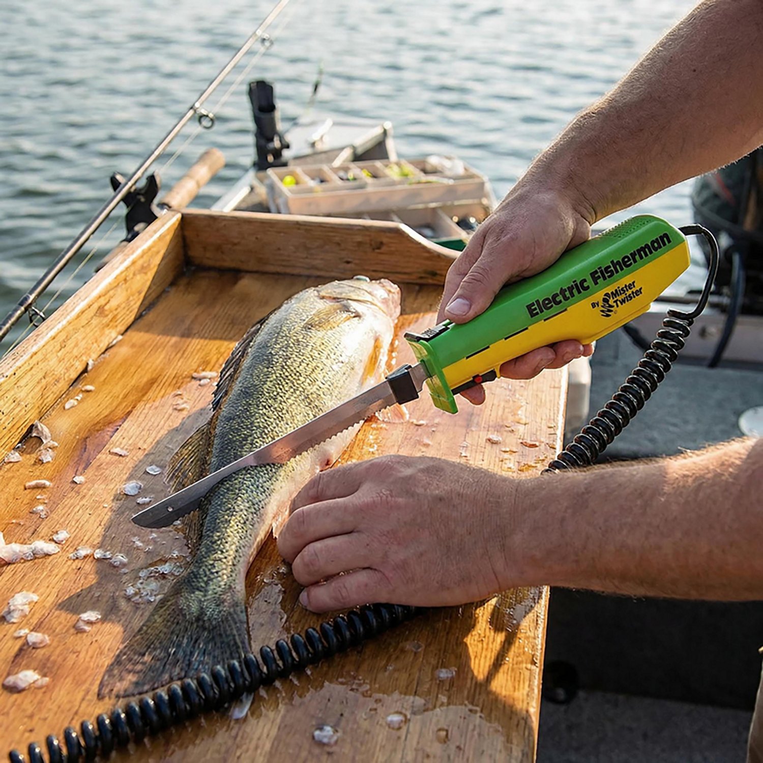 Mister Twister Electric Fisherman Fillet Knife - view number 2