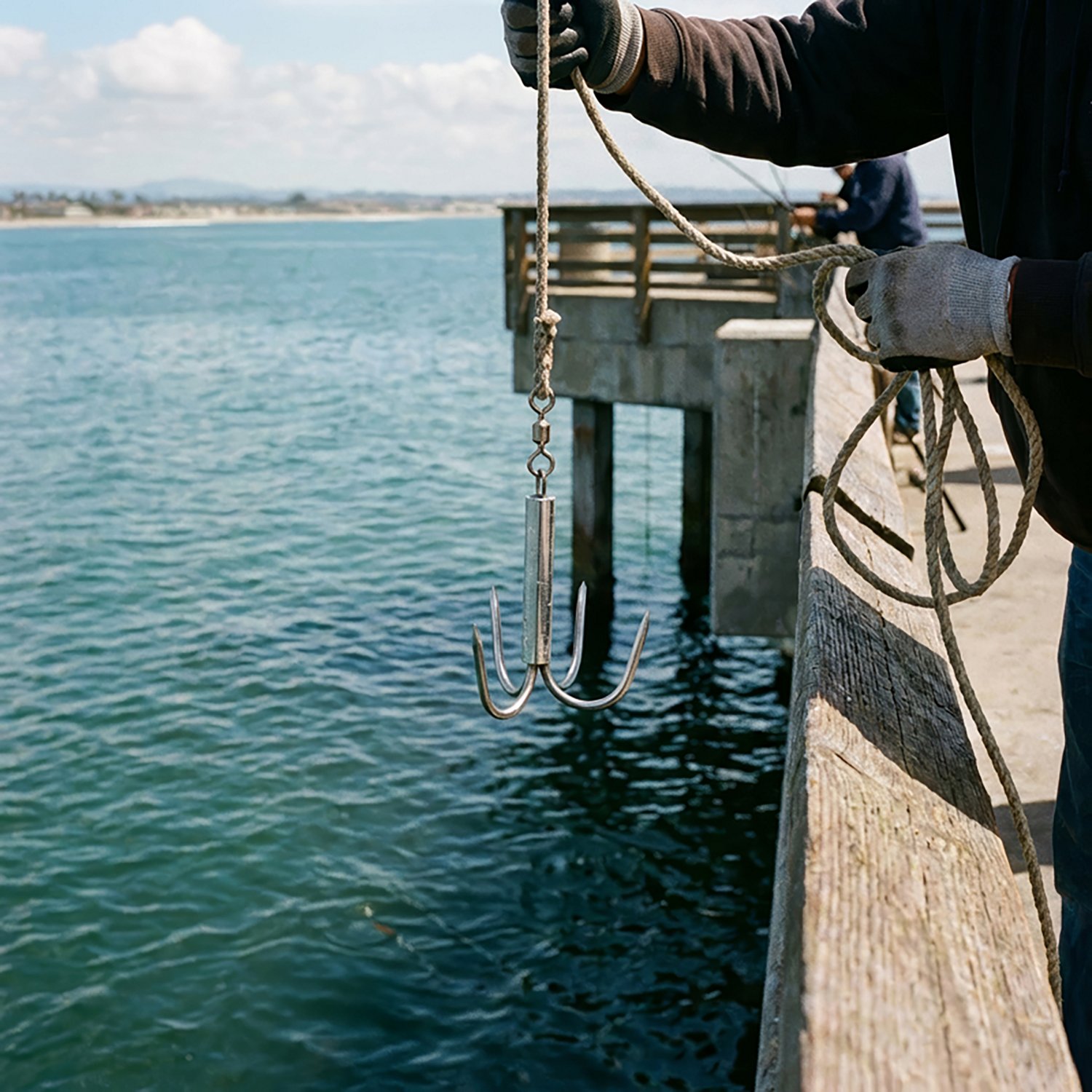 O&H Mfg. 2.5" Bridge Gaff/Pier Hook - view number 2