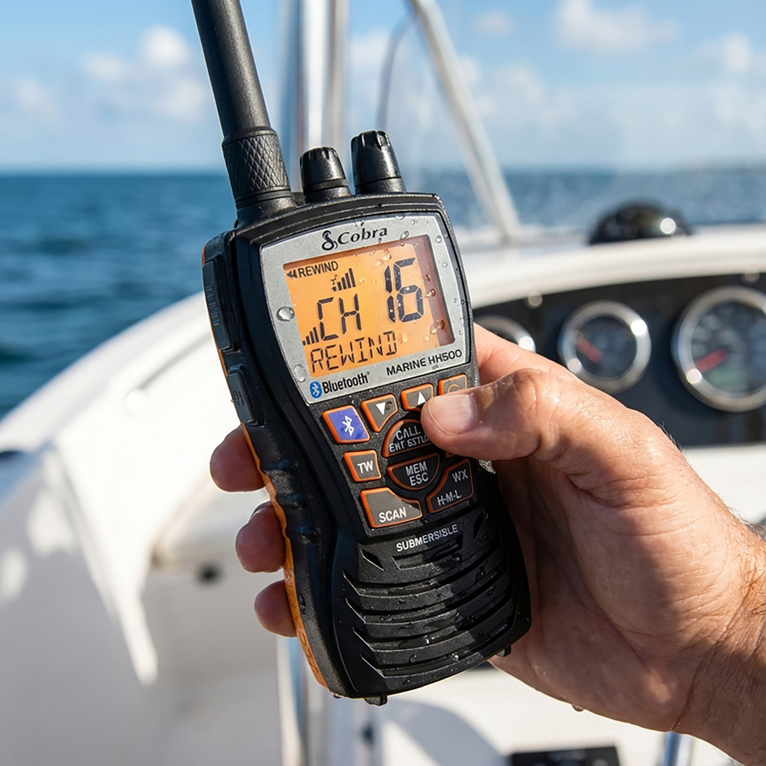 Cobra MR HH500 FLT BT VHF Radio - view number 2